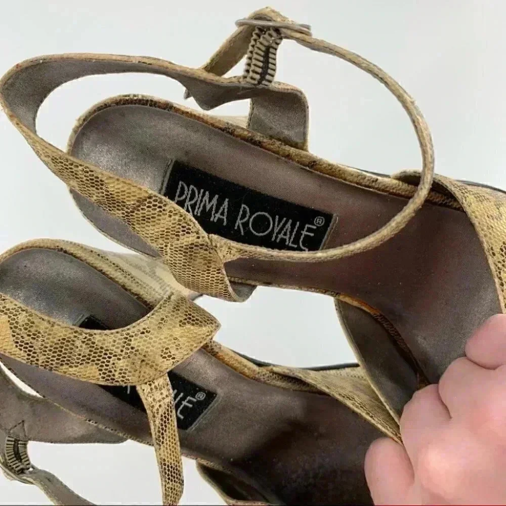 Prima Royale heels size 7 cream gray Python print chunky 60s 70s platforms